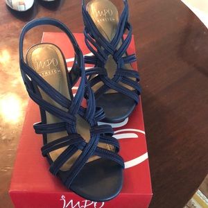 Navy Blue Impo sandals - never worn 6.5
